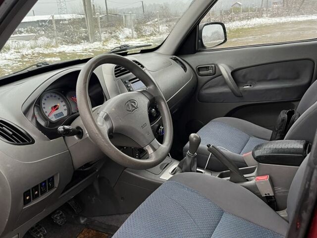 Красный Чери Тигго, объемом двигателя 2 л и пробегом 185 тыс. км за 2999 $, фото 13 на Automoto.ua