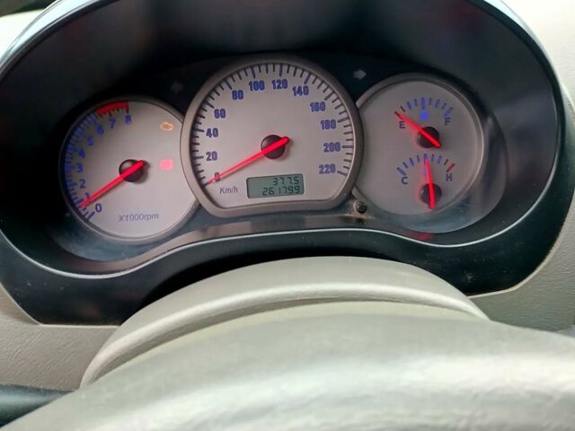 Червоний Чері Тігго, об'ємом двигуна 2 л та пробігом 210 тис. км за 4200 $, фото 10 на Automoto.ua
