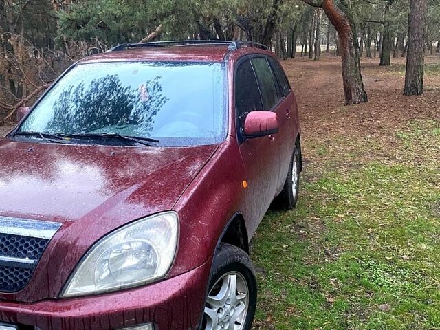 Красный Чери Тигго, объемом двигателя 2.4 л и пробегом 242 тыс. км за 2900 $, фото 3 на Automoto.ua