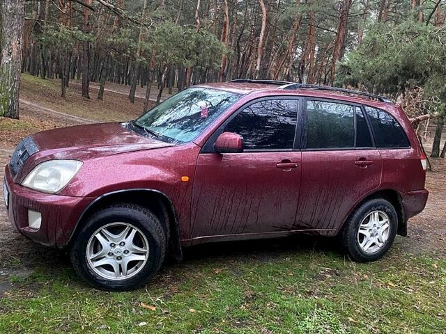 Красный Чери Тигго, объемом двигателя 2.4 л и пробегом 242 тыс. км за 2900 $, фото 4 на Automoto.ua