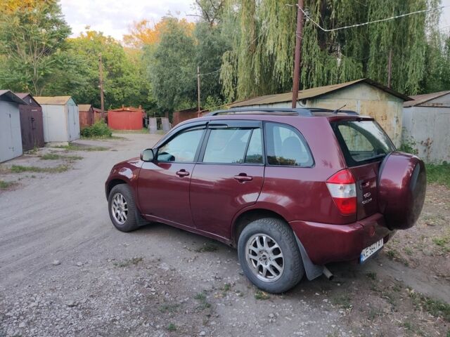 Красный Чери Тигго, объемом двигателя 2.4 л и пробегом 149 тыс. км за 4200 $, фото 4 на Automoto.ua