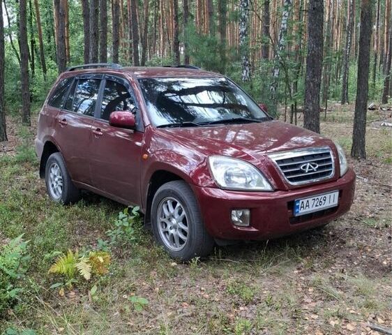 Червоний Чері Тігго, об'ємом двигуна 2.4 л та пробігом 161 тис. км за 4400 $, фото 2 на Automoto.ua