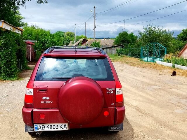 Красный Чери Тигго, объемом двигателя 2.4 л и пробегом 102 тыс. км за 3650 $, фото 2 на Automoto.ua