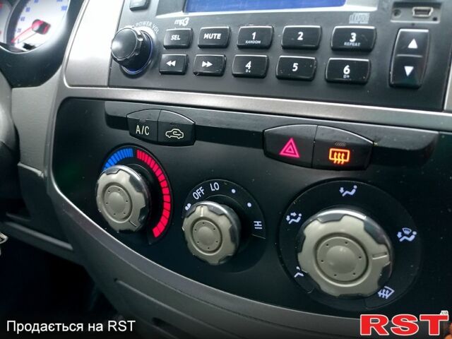 Красный Чери Тигго, объемом двигателя 2.4 л и пробегом 154 тыс. км за 4800 $, фото 2 на Automoto.ua