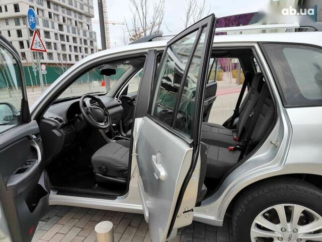 Чери Тигго, объемом двигателя 1.8 л и пробегом 171 тыс. км за 4490 $, фото 5 на Automoto.ua