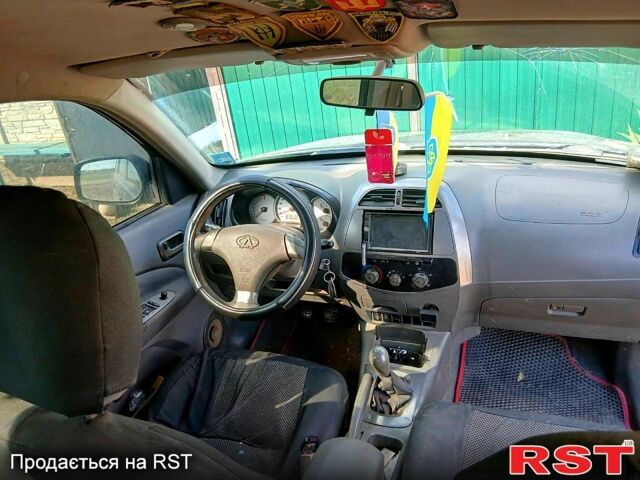 Чері Тігго, об'ємом двигуна 2 л та пробігом 168 тис. км за 3000 $, фото 4 на Automoto.ua