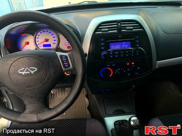 Чери Тигго, объемом двигателя 1.8 л и пробегом 100 тыс. км за 4800 $, фото 5 на Automoto.ua
