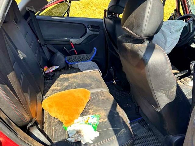 Чері Тігго, об'ємом двигуна 1.8 л та пробігом 150 тис. км за 1000 $, фото 2 на Automoto.ua