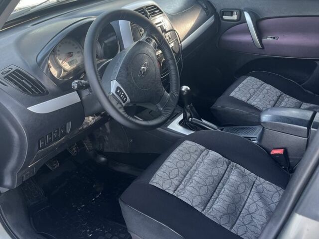 Серый Чери Тигго, объемом двигателя 1.8 л и пробегом 133 тыс. км за 4300 $, фото 6 на Automoto.ua