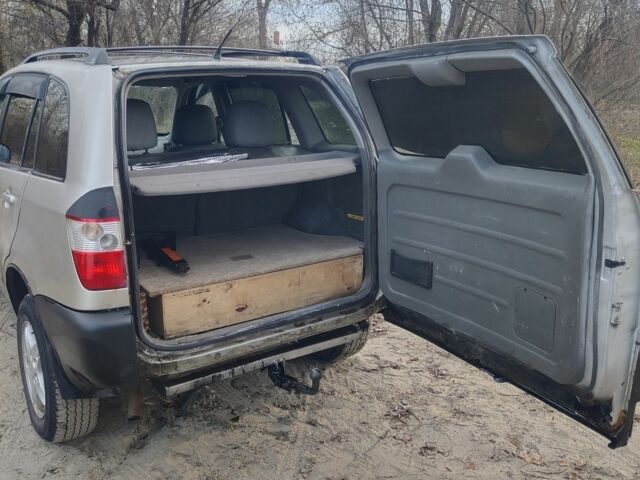 Сірий Чері Тігго, об'ємом двигуна 2 л та пробігом 250 тис. км за 2500 $, фото 4 на Automoto.ua