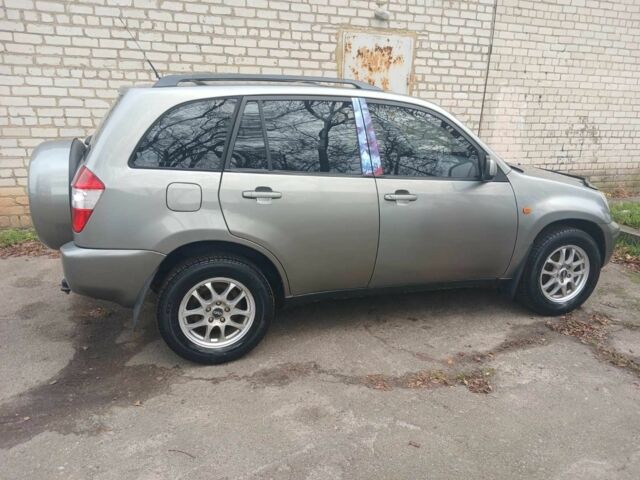Серый Чери Тигго, объемом двигателя 2.4 л и пробегом 45 тыс. км за 6100 $, фото 3 на Automoto.ua