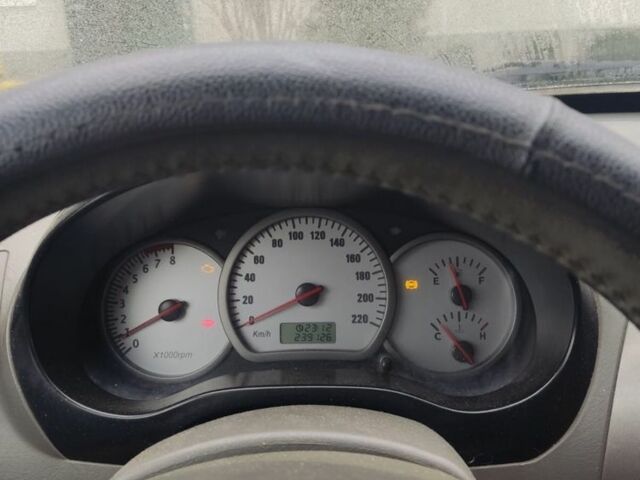 Серый Чери Тигго, объемом двигателя 2 л и пробегом 239 тыс. км за 2722 $, фото 2 на Automoto.ua