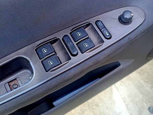 Сірий Чері Тігго, об'ємом двигуна 2.4 л та пробігом 0 тис. км за 3000 $, фото 3 на Automoto.ua