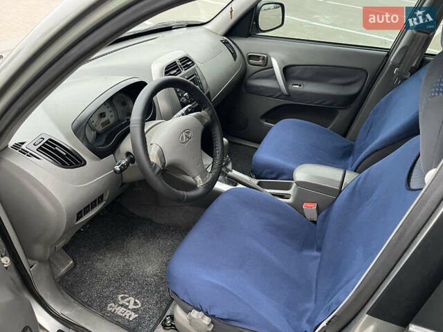 Серый Чери Тигго, объемом двигателя 2.4 л и пробегом 70 тыс. км за 4999 $, фото 24 на Automoto.ua