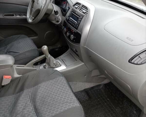 Сірий Чері Тігго, об'ємом двигуна 2 л та пробігом 108 тис. км за 4000 $, фото 2 на Automoto.ua