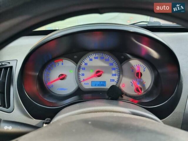 Сірий Чері Тігго, об'ємом двигуна 2 л та пробігом 219 тис. км за 3000 $, фото 5 на Automoto.ua