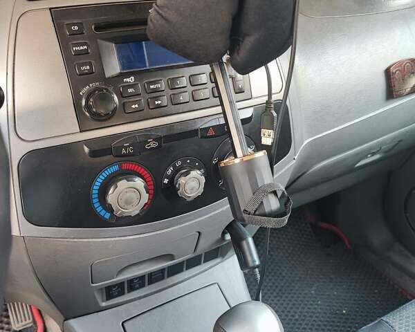 Сірий Чері Тігго, об'ємом двигуна 2.4 л та пробігом 139 тис. км за 4600 $, фото 10 на Automoto.ua
