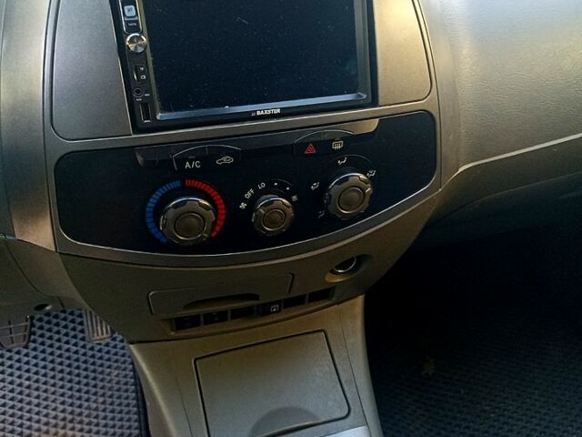 Сірий Чері Тігго, об'ємом двигуна 2.4 л та пробігом 0 тис. км за 3000 $, фото 8 на Automoto.ua