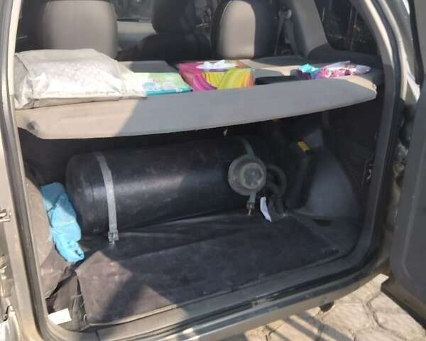 Сірий Чері Тігго, об'ємом двигуна 2 л та пробігом 150 тис. км за 4100 $, фото 5 на Automoto.ua