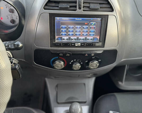 Сірий Чері Тігго, об'ємом двигуна 2.4 л та пробігом 111 тис. км за 4200 $, фото 7 на Automoto.ua