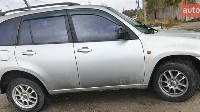 Сірий Чері Тігго, об'ємом двигуна 2.35 л та пробігом 100 тис. км за 5000 $, фото 3 на Automoto.ua