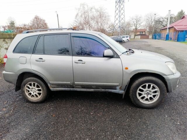 Серый Чери Тигго, объемом двигателя 2.4 л и пробегом 280 тыс. км за 3500 $, фото 4 на Automoto.ua