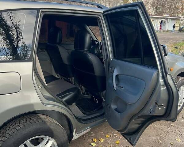 Серый Чери Тигго, объемом двигателя 2 л и пробегом 225 тыс. км за 3600 $, фото 2 на Automoto.ua