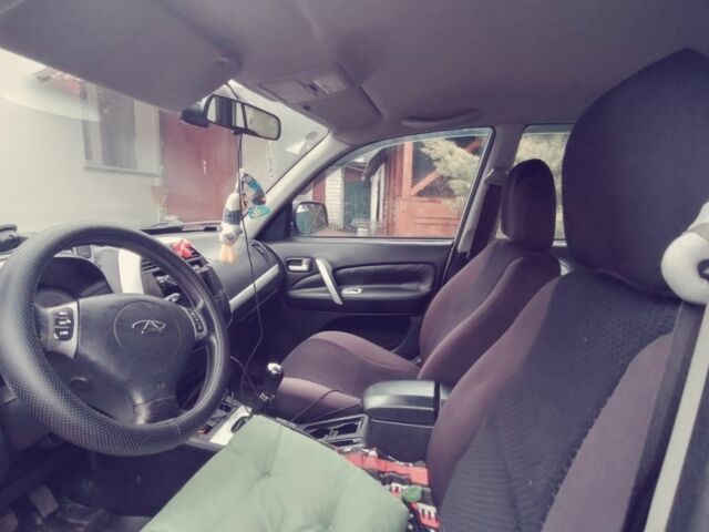 Серый Чери Тигго, объемом двигателя 1.6 л и пробегом 211 тыс. км за 4900 $, фото 3 на Automoto.ua