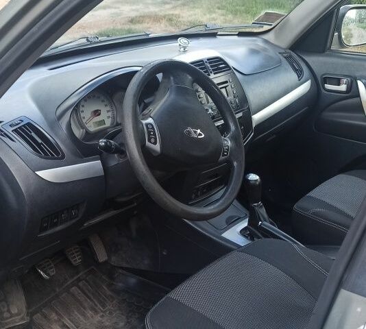 Серый Чери Тигго, объемом двигателя 1.8 л и пробегом 105 тыс. км за 4300 $, фото 4 на Automoto.ua