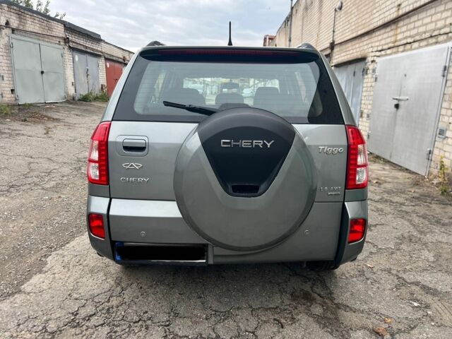 Чері Тігго 2014 у Дніпро (Дніпропетровську) на Automoto.ua Сірий Чері Тігго, об'ємом двигуна 1.8 л та пробігом 90 тис. км за 5800 $, фото 4 на Automoto.ua