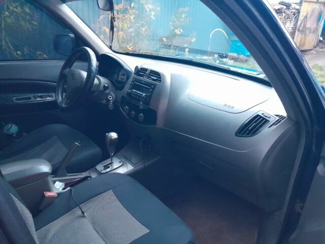 Синий Чери Тигго, объемом двигателя 2.4 л и пробегом 245 тыс. км за 3500 $, фото 4 на Automoto.ua