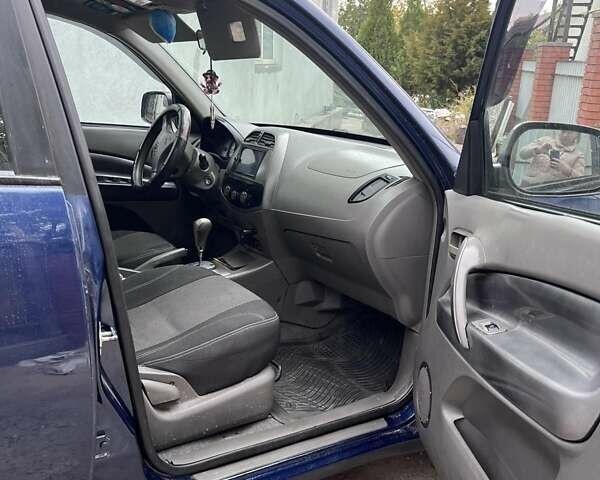 Чері Тігго 2008 у Дніпро (Дніпропетровську) на Automoto.ua Синій Чері Тігго, об'ємом двигуна 2.4 л та пробігом 133 тис. км за 4700 $, фото 4 на Automoto.ua
