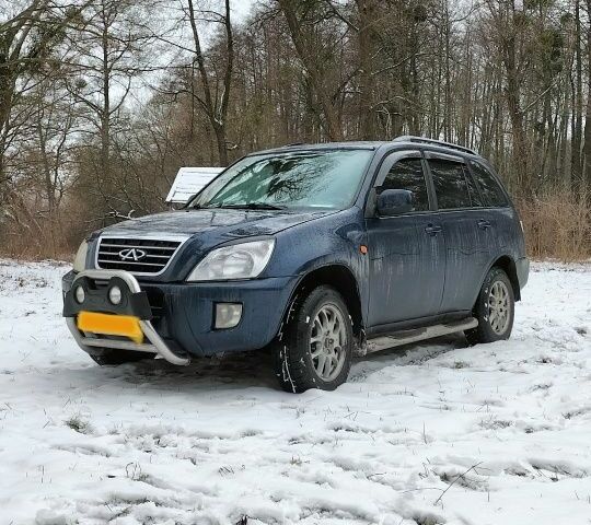 Синій Чері Тігго, об'ємом двигуна 2.4 л та пробігом 190 тис. км за 3500 $, фото 3 на Automoto.ua