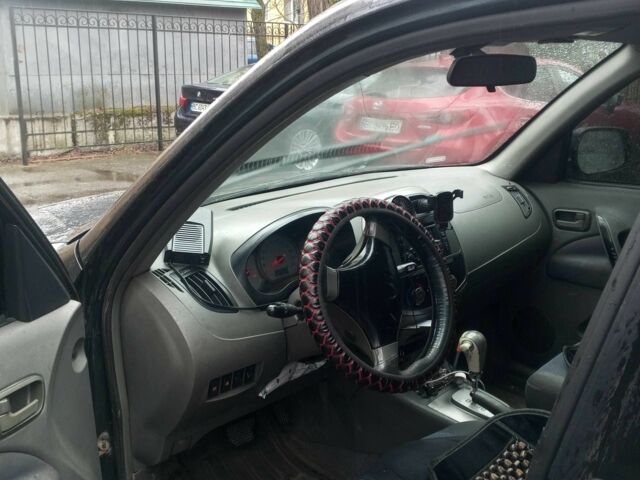 Чері Тігго 2008 у Києві на Automoto.ua Зелений Чері Тігго, об'ємом двигуна 2.4 л та пробігом 420 тис. км за 2638 $, фото 9 на Automoto.ua