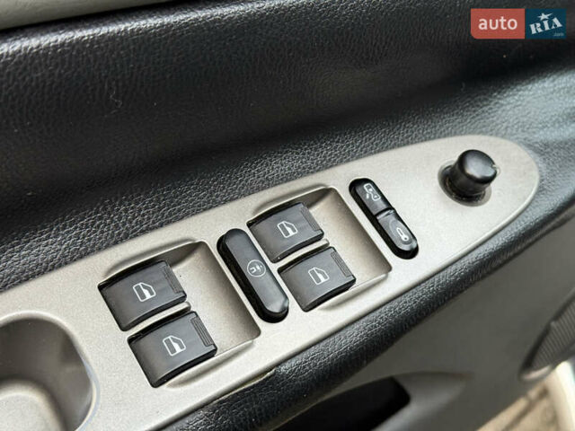 Зелений Чері Тігго, об'ємом двигуна 2.35 л та пробігом 233 тис. км за 3999 $, фото 18 на Automoto.ua