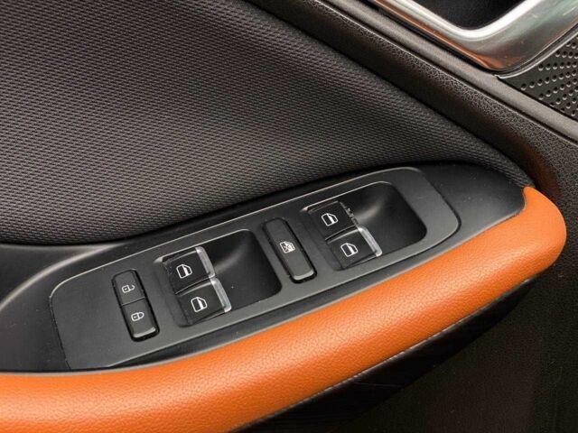 Помаранчевий Чері Тігго, об'ємом двигуна 1.5 л та пробігом 150 тис. км за 10490 $, фото 8 на Automoto.ua