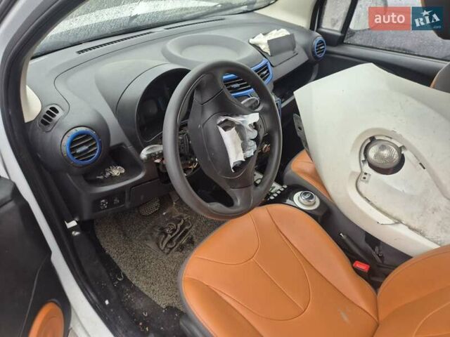 Белый Чери eQ, объемом двигателя 0 л и пробегом 84 тыс. км за 2000 $, фото 10 на Automoto.ua