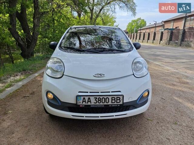 Білий Чері eQ, об'ємом двигуна 0 л та пробігом 49 тис. км за 4600 $, фото 9 на Automoto.ua