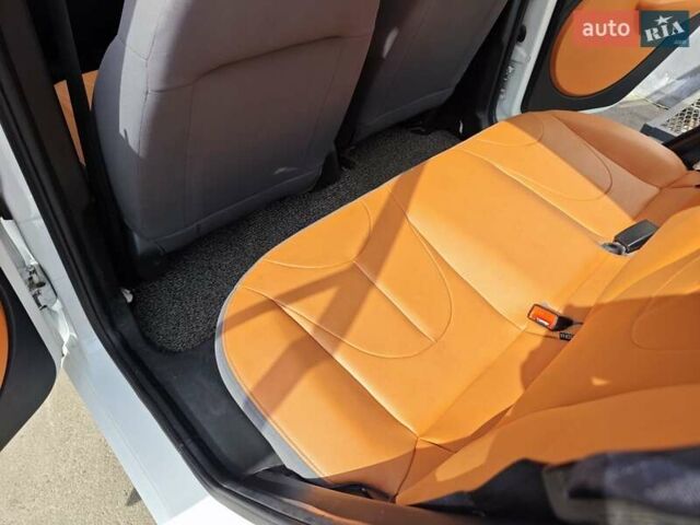 Білий Чері eQ, об'ємом двигуна 0 л та пробігом 49 тис. км за 4600 $, фото 20 на Automoto.ua