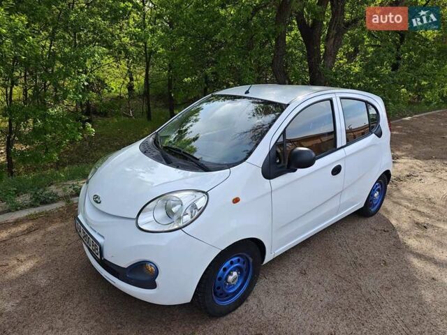 Білий Чері eQ, об'ємом двигуна 0 л та пробігом 49 тис. км за 4600 $, фото 5 на Automoto.ua