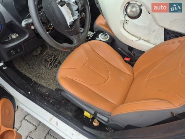 Белый Чери eQ, объемом двигателя 0 л и пробегом 84 тыс. км за 2000 $, фото 11 на Automoto.ua