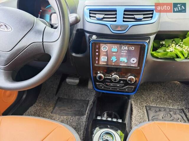 Білий Чері eQ, об'ємом двигуна 0 л та пробігом 49 тис. км за 4600 $, фото 15 на Automoto.ua