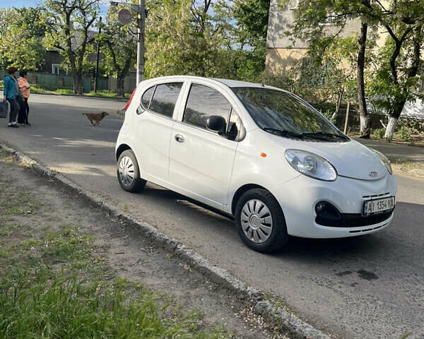 Белый Чери eQ, объемом двигателя 0 л и пробегом 32 тыс. км за 5800 $, фото 6 на Automoto.ua