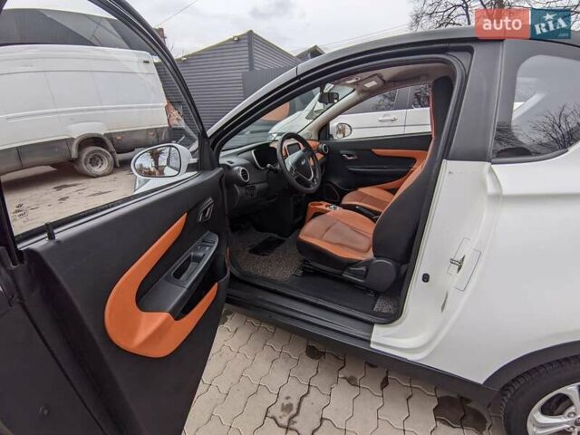 Білий Чері eQ1, об'ємом двигуна 0 л та пробігом 95 тис. км за 7777 $, фото 2 на Automoto.ua