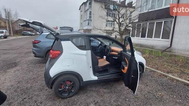 Белый Чери eQ1, объемом двигателя 0 л и пробегом 82 тыс. км за 6900 $, фото 4 на Automoto.ua