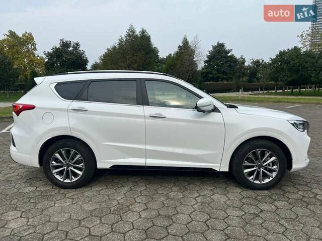 Белый Чери Jetour X70, объемом двигателя 1.5 л и пробегом 40 тыс. км за 14000 $, фото 1 на Automoto.ua