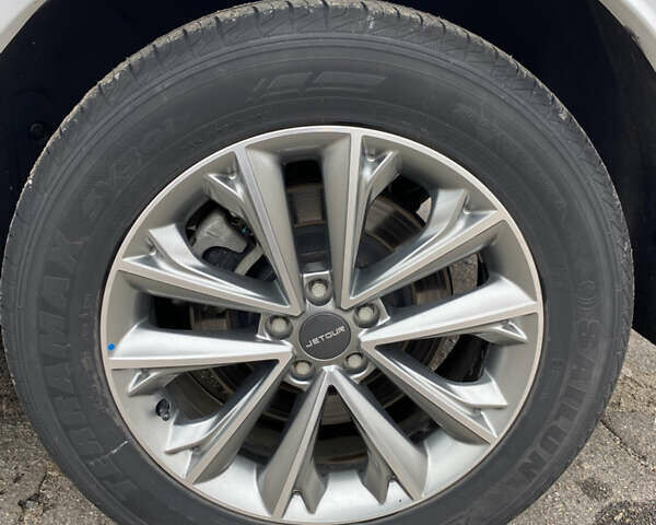 Белый Чери Jetour X70, объемом двигателя 1.5 л и пробегом 40 тыс. км за 18500 $, фото 15 на Automoto.ua