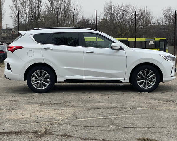 Белый Чери Jetour X70, объемом двигателя 1.5 л и пробегом 40 тыс. км за 18500 $, фото 3 на Automoto.ua