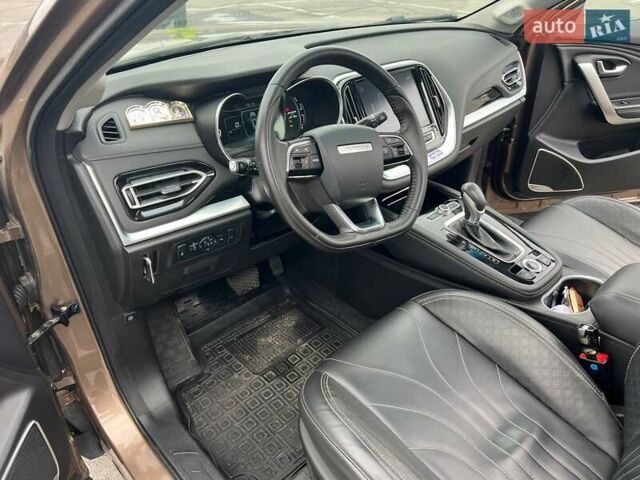 Бежевый Чери Jetour X70, объемом двигателя 1.5 л и пробегом 98 тыс. км за 14000 $, фото 5 на Automoto.ua