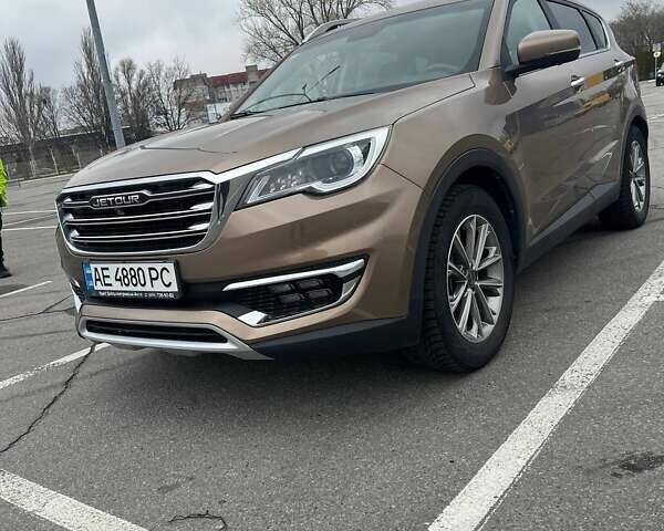 Бежевый Чери Jetour X70, объемом двигателя 1.5 л и пробегом 98 тыс. км за 14000 $, фото 4 на Automoto.ua